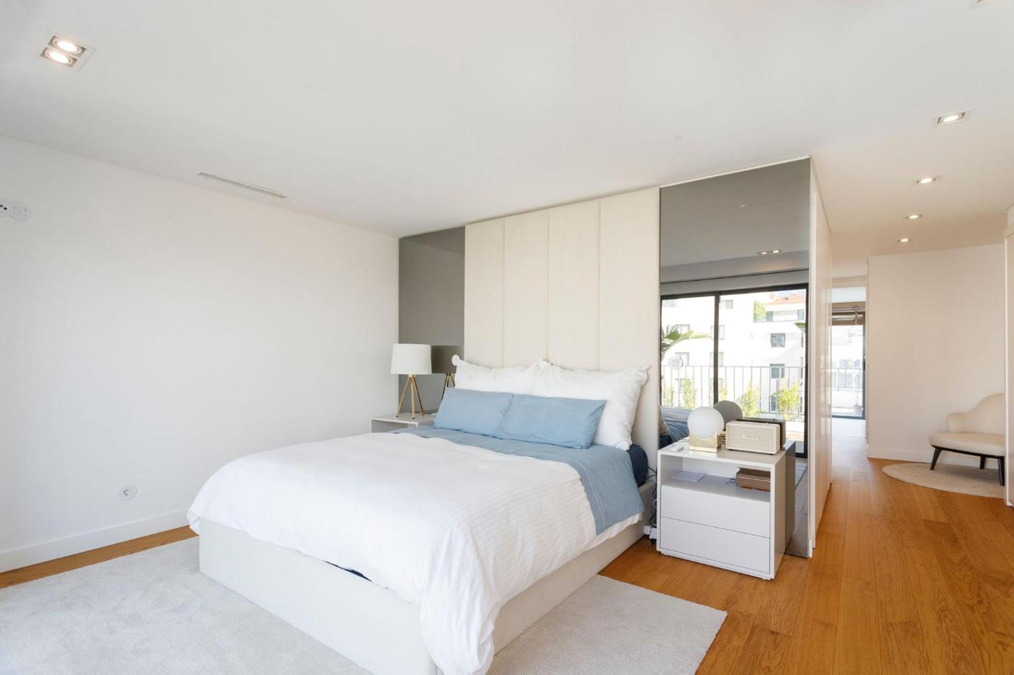 Luxury Suite With Balcony And Shared Accommodation In The Parque Eduardo VII Area Lisbon Luaran gambar