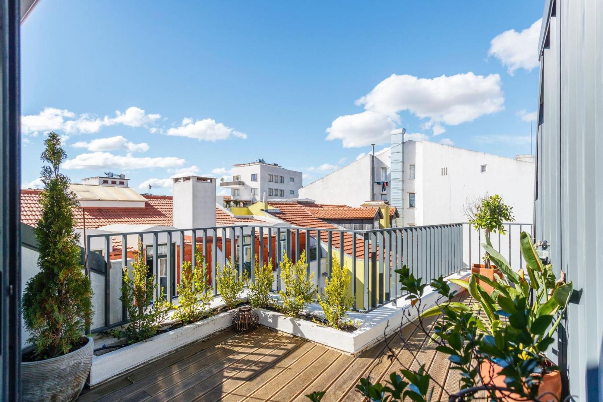 Luxury Suite With Balcony And Shared Accommodation In The Parque Eduardo VII Area Lisbon Luaran gambar