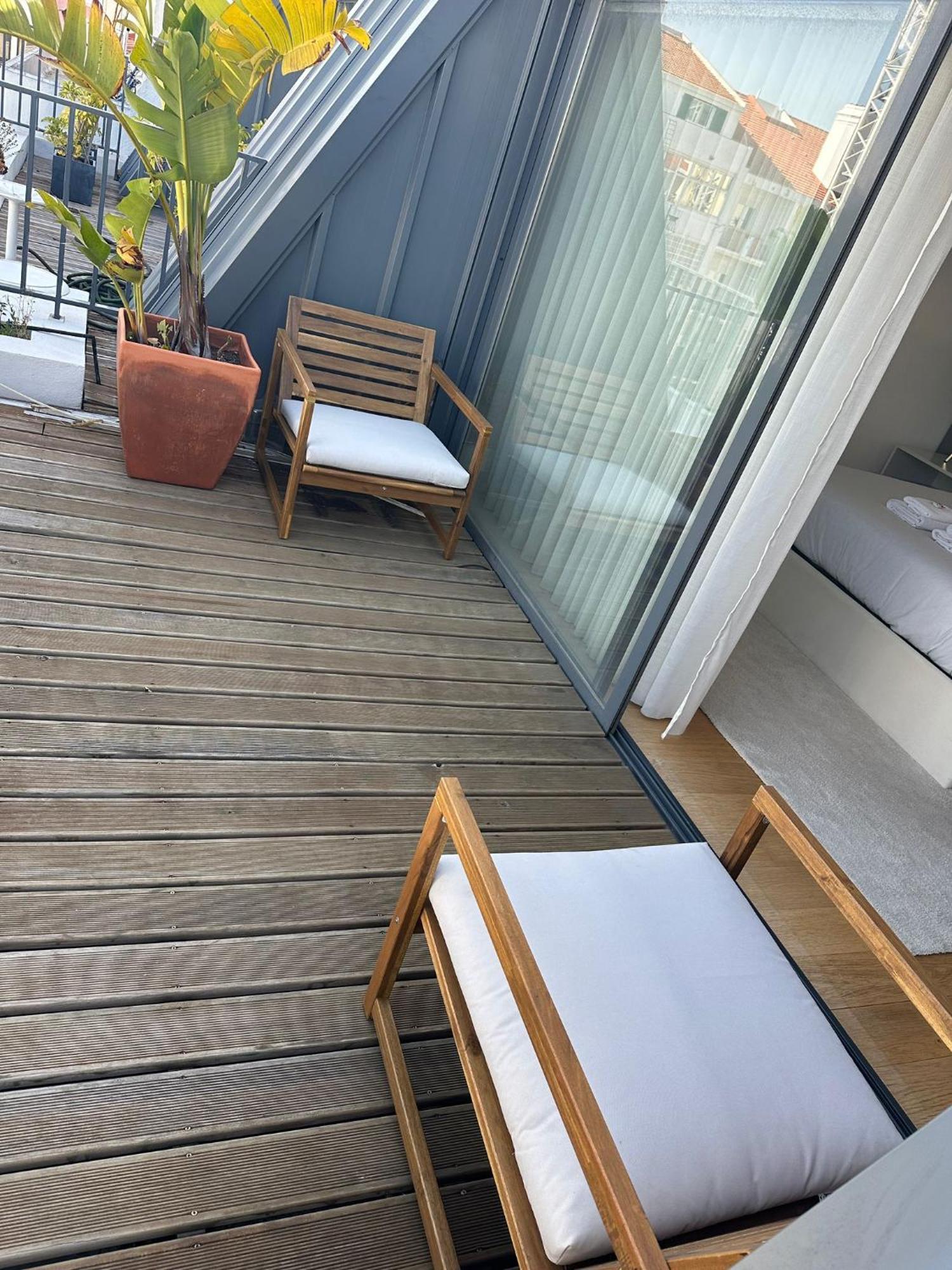 Luxury Suite With Balcony And Shared Accommodation In The Parque Eduardo VII Area Lisbon Luaran gambar